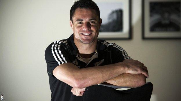 Dan Carter prepares for the visit to Murrayfield