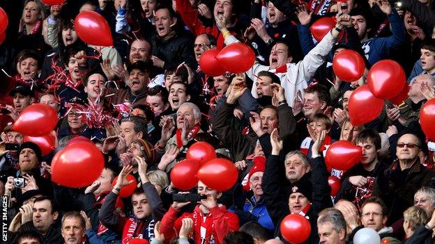 Cheltenham Town fans