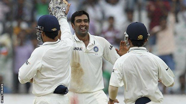 R Ashwin celebrates