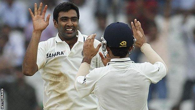 R Ashwin celebrates