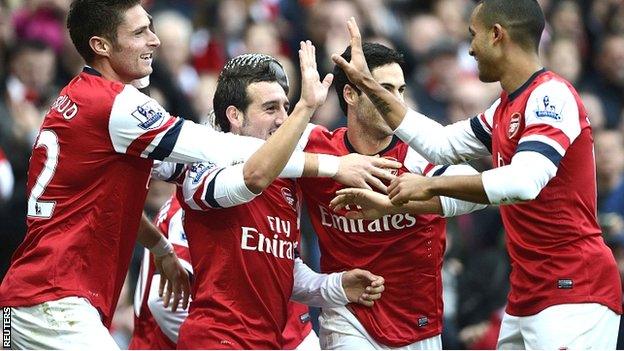 Arsenal celebrate victory over Tottenham