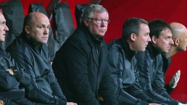 Manchester United manager Sir Alex Ferguson (centre)