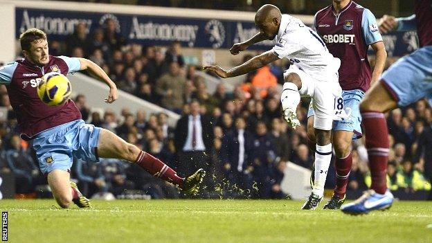 Jermain Defoe scores for Tottenham against West Ham