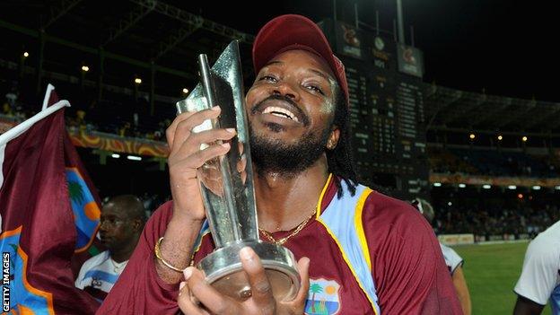 West Indies star batsman Chris Gayle lifting the T20 World Cup