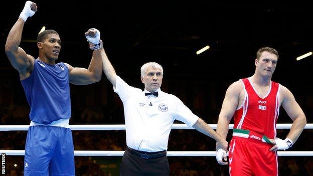 Anthony Joshua wins gold at Olympics