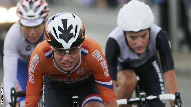 Marianne Vos and Lizzie Armitstead