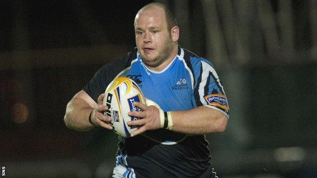 Glasgow Warriors prop Mike Cusack