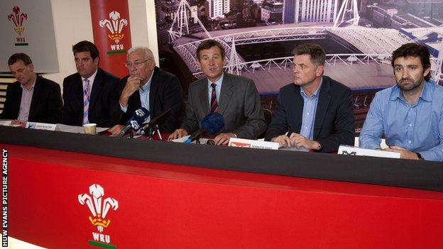 Left to right: Chris Brown, Newport Gwent Dragons; Richard Holland, Cardiff Blues; Stuart Gallacher, Chief Executive of Regional Rugby Wales, Roger Lewis, Group Chief Executive WRU; Mark Davies of The Scarlets and Andrew Hore