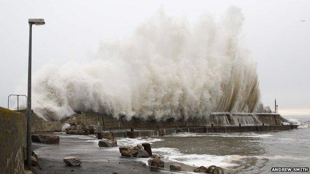 Wave at Balintore