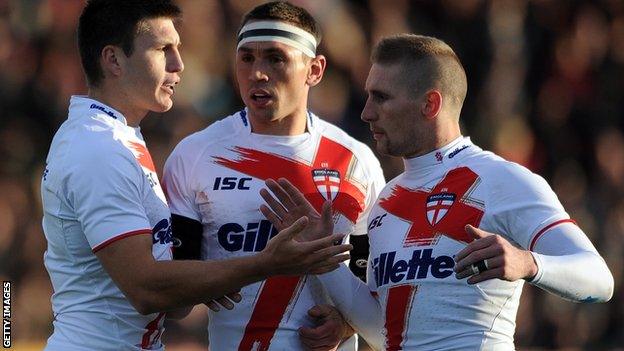 England's Tom Briscoe (left), Kevin Sinfield (centre) and Sam Tomkins