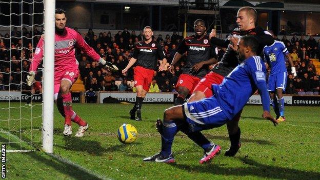 Matthew Barnes-Homer equalises for Macclesfield