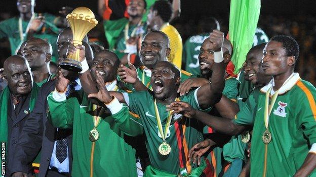 Zambia team lift Africa Cup of Nations trophy