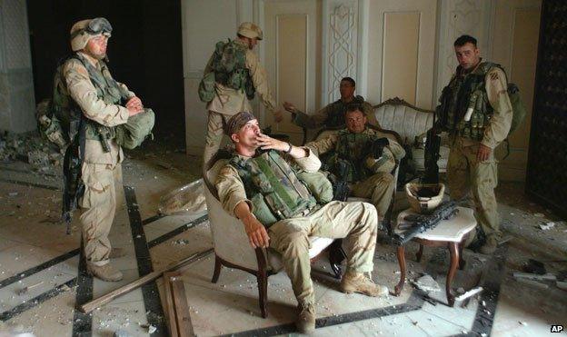 US soldiers in presidential palace, Baghdad
