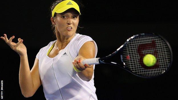 Laura Robson plays a shot against Petra Kvitova