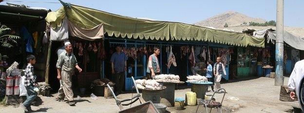 The bazaar in Sangin