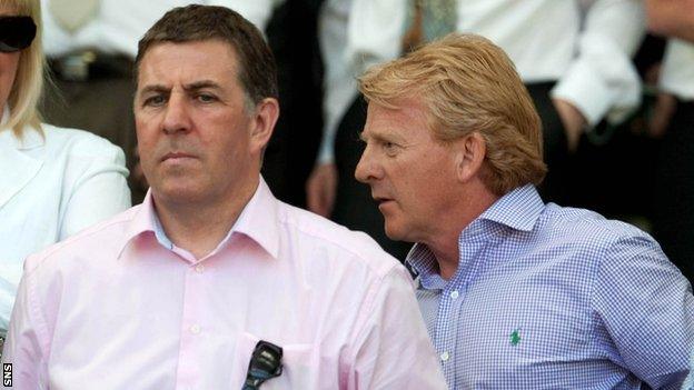 Mark McGhee (left) and Scotland manager Gordon Strachan