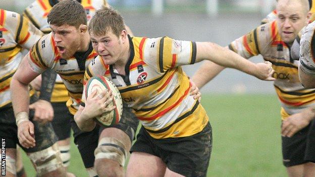 Rob Elloway scored Cornish Pirates' second try