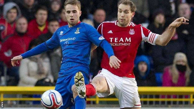 Andrew Shinnie v Aberdeen