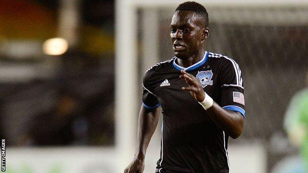 Simon Dawkins in action for San Jose Earthquakes