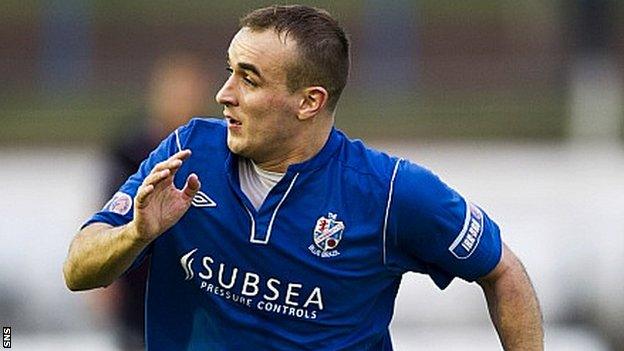 Scott Linton scored twice for Cowdenbeath