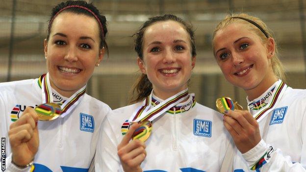 Elinor Barker (centre) with Dani King and Laura Trott