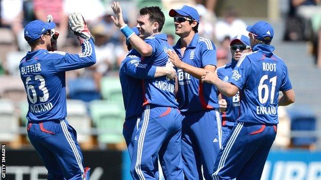 England celebrate another James Anderson wicket in Napier