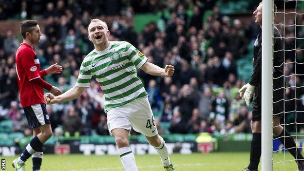 Dylan McGeough celebrates scoring Celtic's third goal