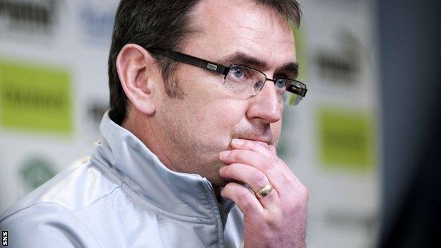 Hibs manager Pat Fenlon