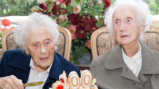 Centenarian women twins