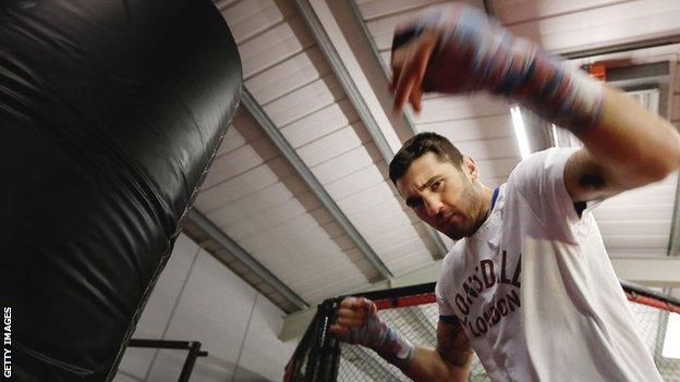 Nathan Cleverly in training