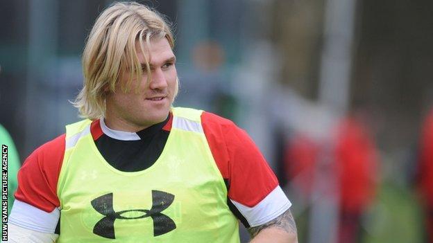 Wales hooker Richard Hibbard