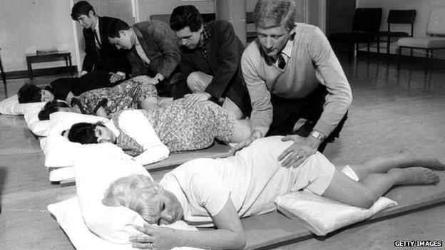 13th August 1968: Prenatal classes at Margate Hospital in Kent