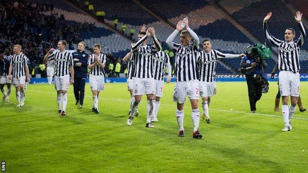 St Mirren players celebrating