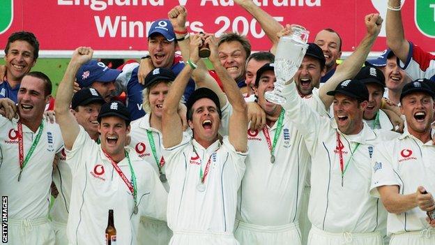 Michael Vaughan lifts the Ashes in 2005