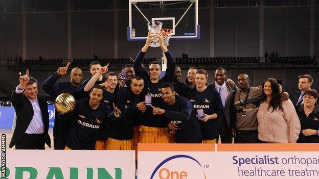 Sheffield lift BBL Trophy