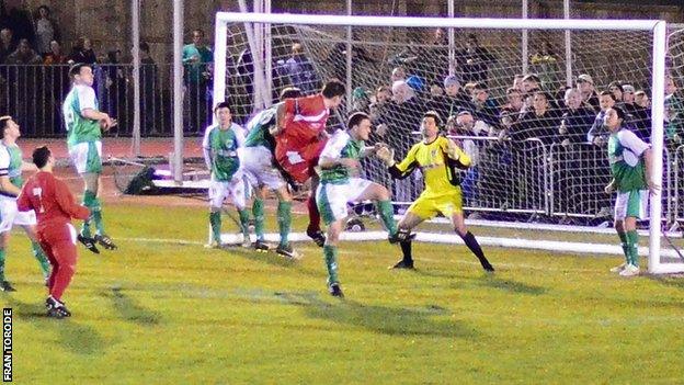 Guernsey FC vs Walsall Wood