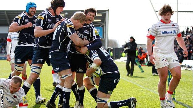 Sale Sharks celebrate Tom Holmes try