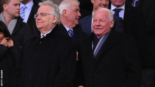 Everton chairman Bill Kenwright and Dave Whelan (right)