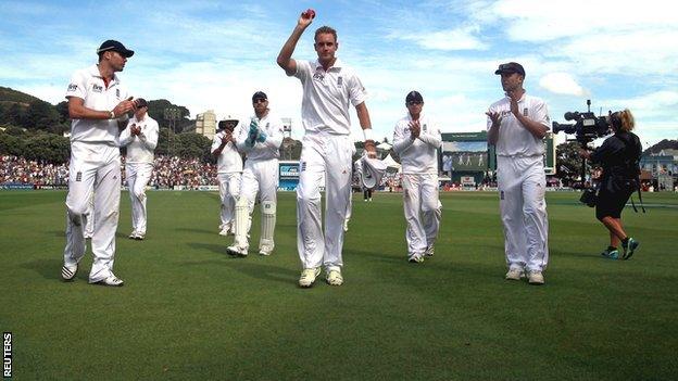 Stuart Broad takes the applause from England team-mates after claiming 6-51