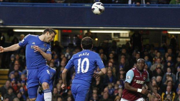 Chelsea's Frank Lampard scores his 200th goal for Chelsea