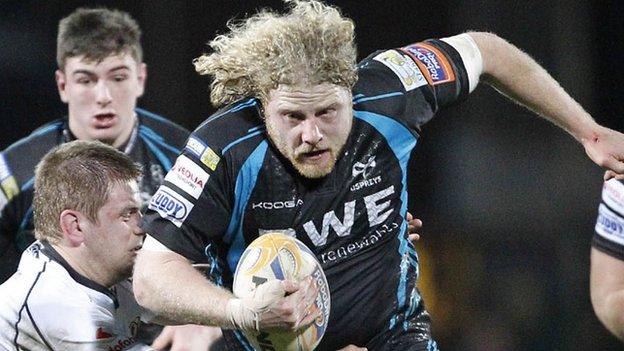 Duncan Jones in action for the Ospreys