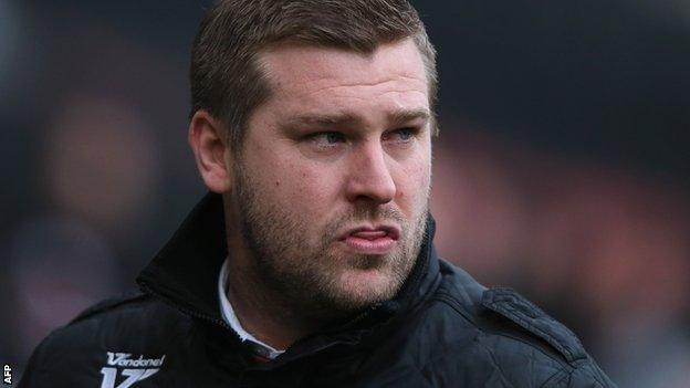 Karl Robinson