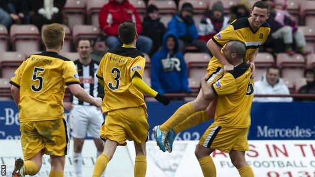 Dumbarton celebrate