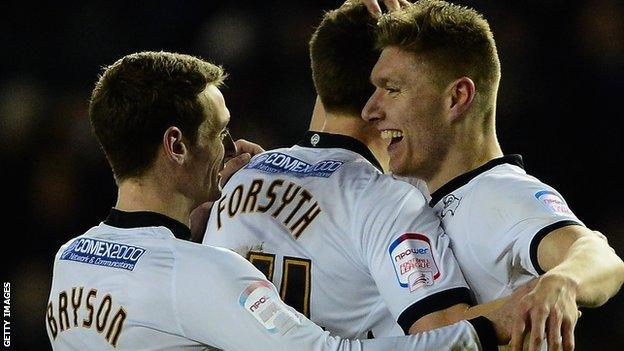 Jeff Hendrick celebrates Derby's opener with team-mates