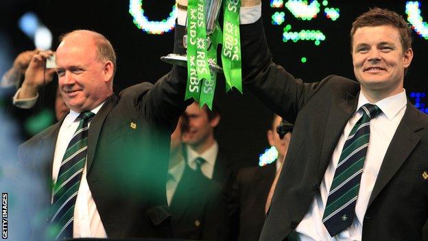 Declan Kidney lifts the 2009 Six Nations trophy with then captain Brian O'Driscoll