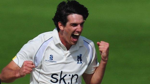 Warwickshire fast bowler Chris Wright