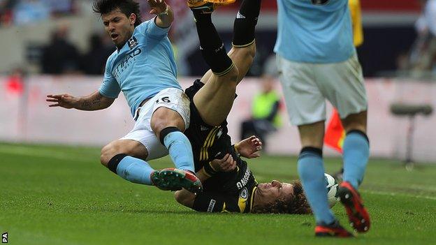 Sergio Aguero and David Luiz