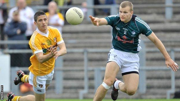 Sean Kelly (left) in action against Kildare in 2010