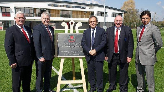 Phil Pritchard, Carwyn Jones, Michel Platini, Trefor Lloyd Hughes and Chris Coleman