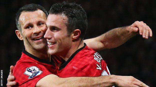 Ryan Giggs with Robin van Persie